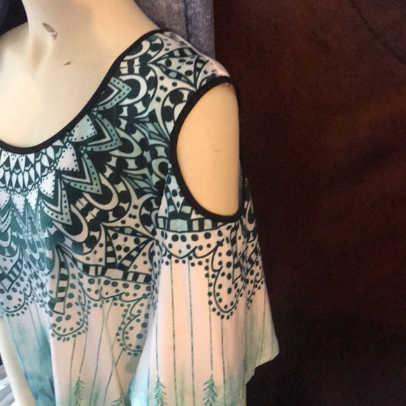 Rosegal 4X cold shoulder two piece  runs big set - Picture 13 of 14